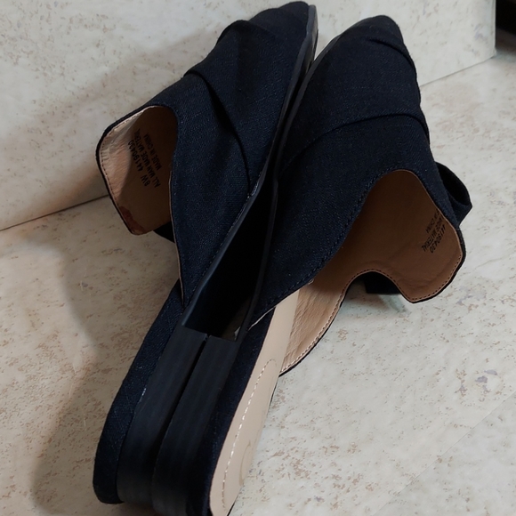 C. Comfort Flat Pointed Toe Mules Slip-Ons Linen Look Black size 6 Wide - Picture 6 of 11